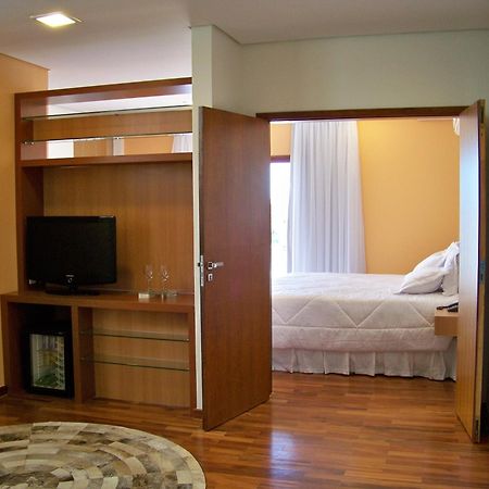 Ramada By Wyndham Furnaspark Formiga Bagian luar foto