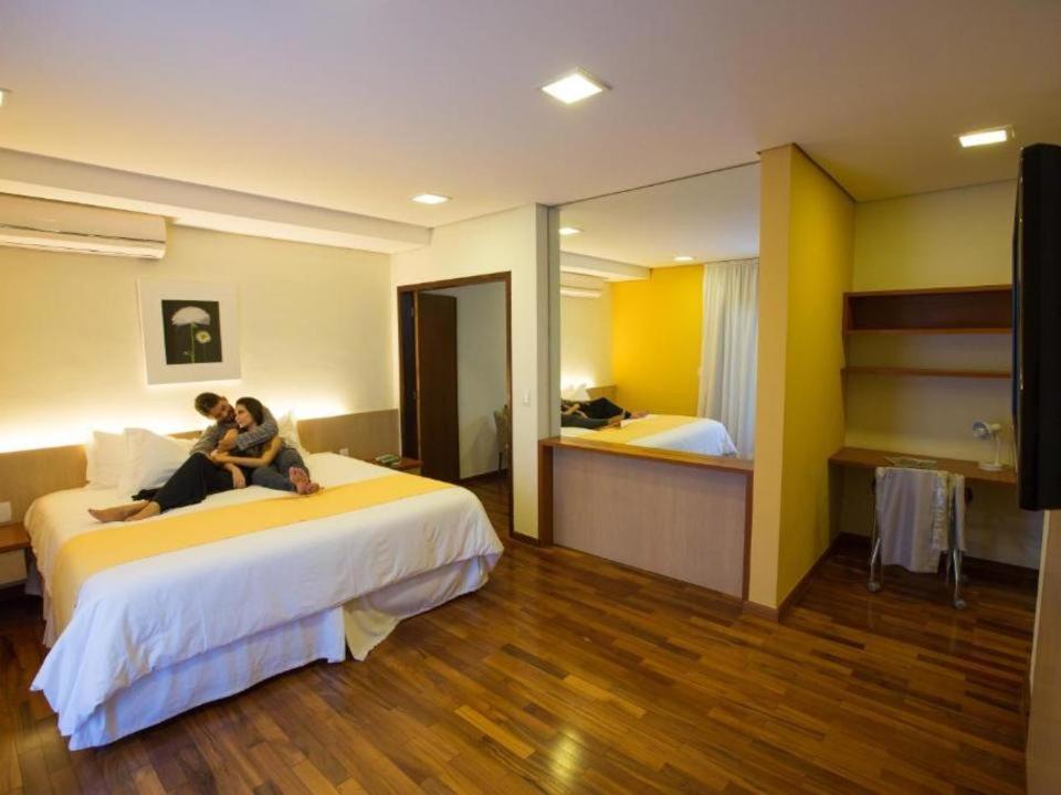 Ramada By Wyndham Furnaspark Formiga Bagian luar foto