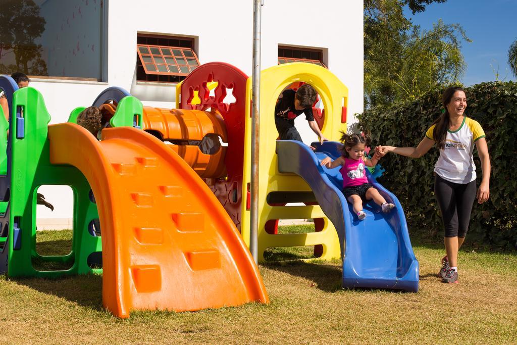 Ramada By Wyndham Furnaspark Formiga Bagian luar foto